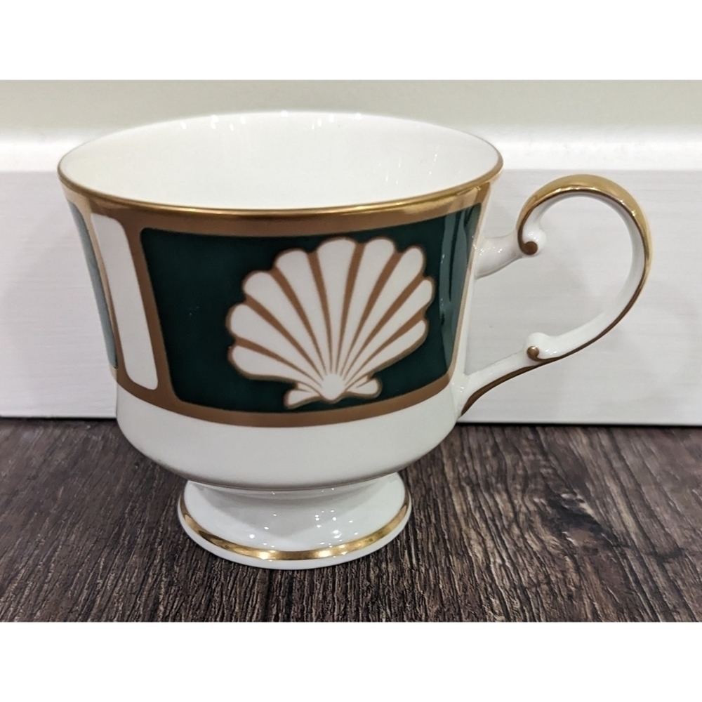 Cathy Hardwick for Mikasa Ming Green Fish and Shell Bone China Tea Cup